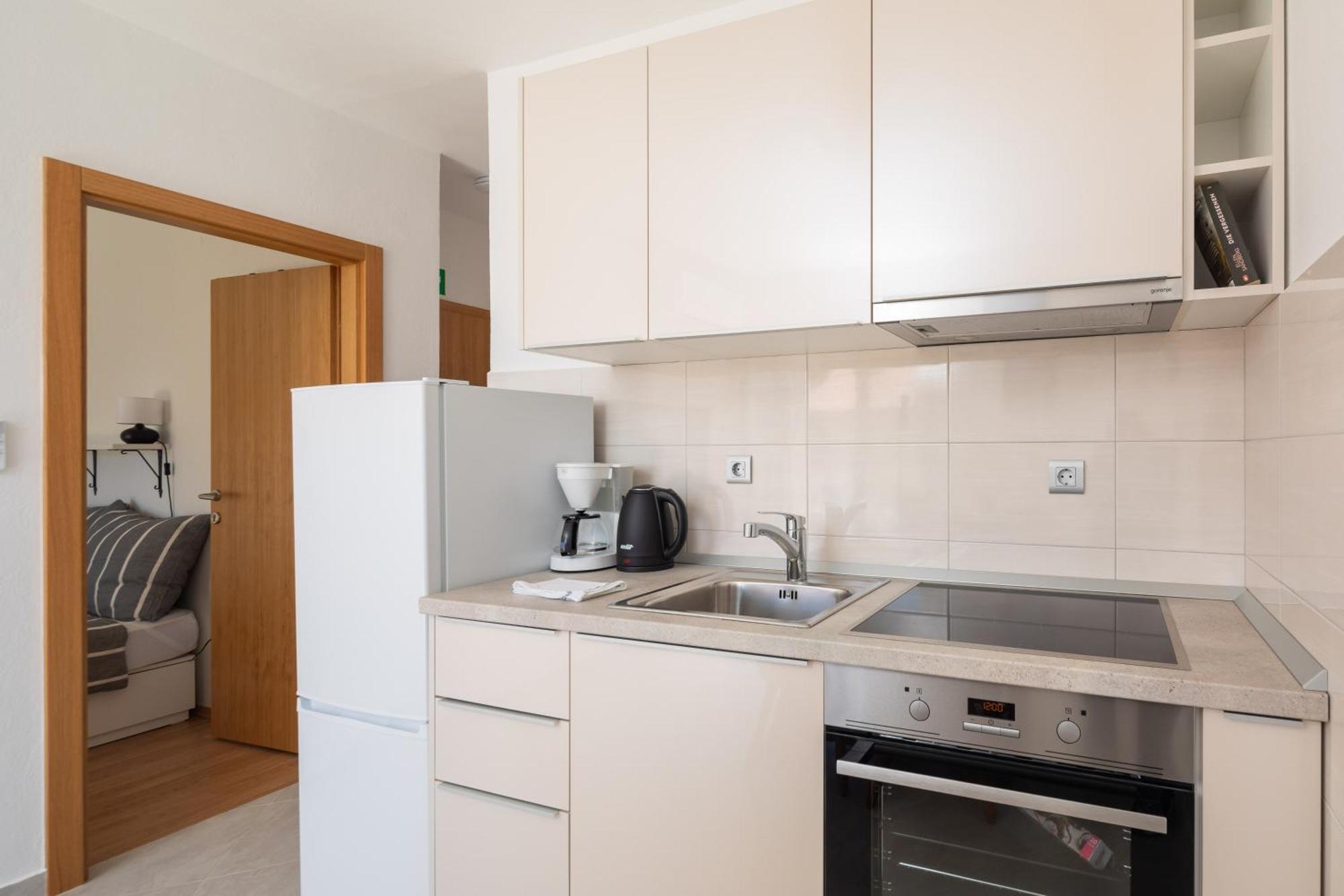 Sunshine Suites Omiš Eksteriør billede