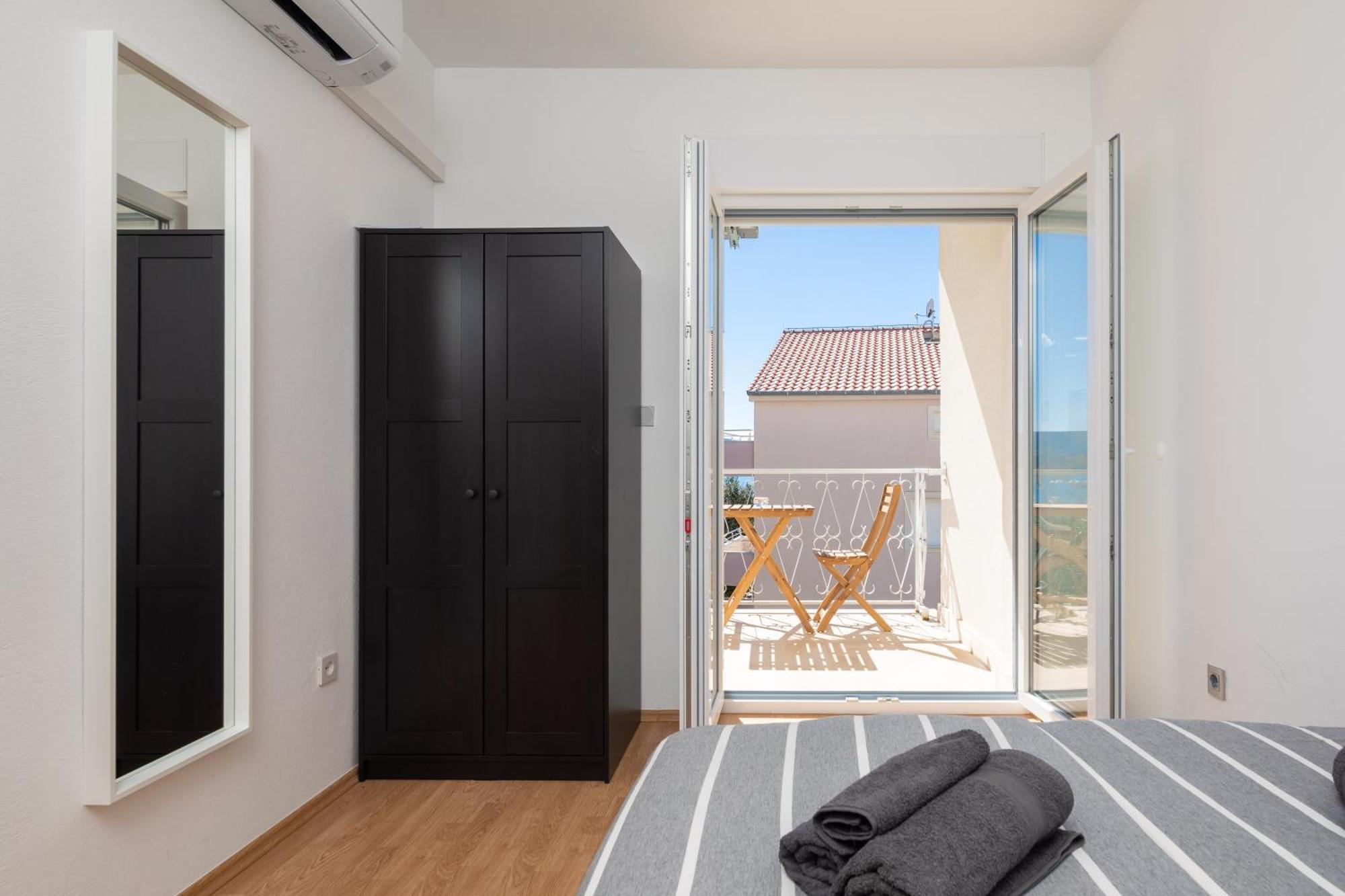 Sunshine Suites Omiš Eksteriør billede