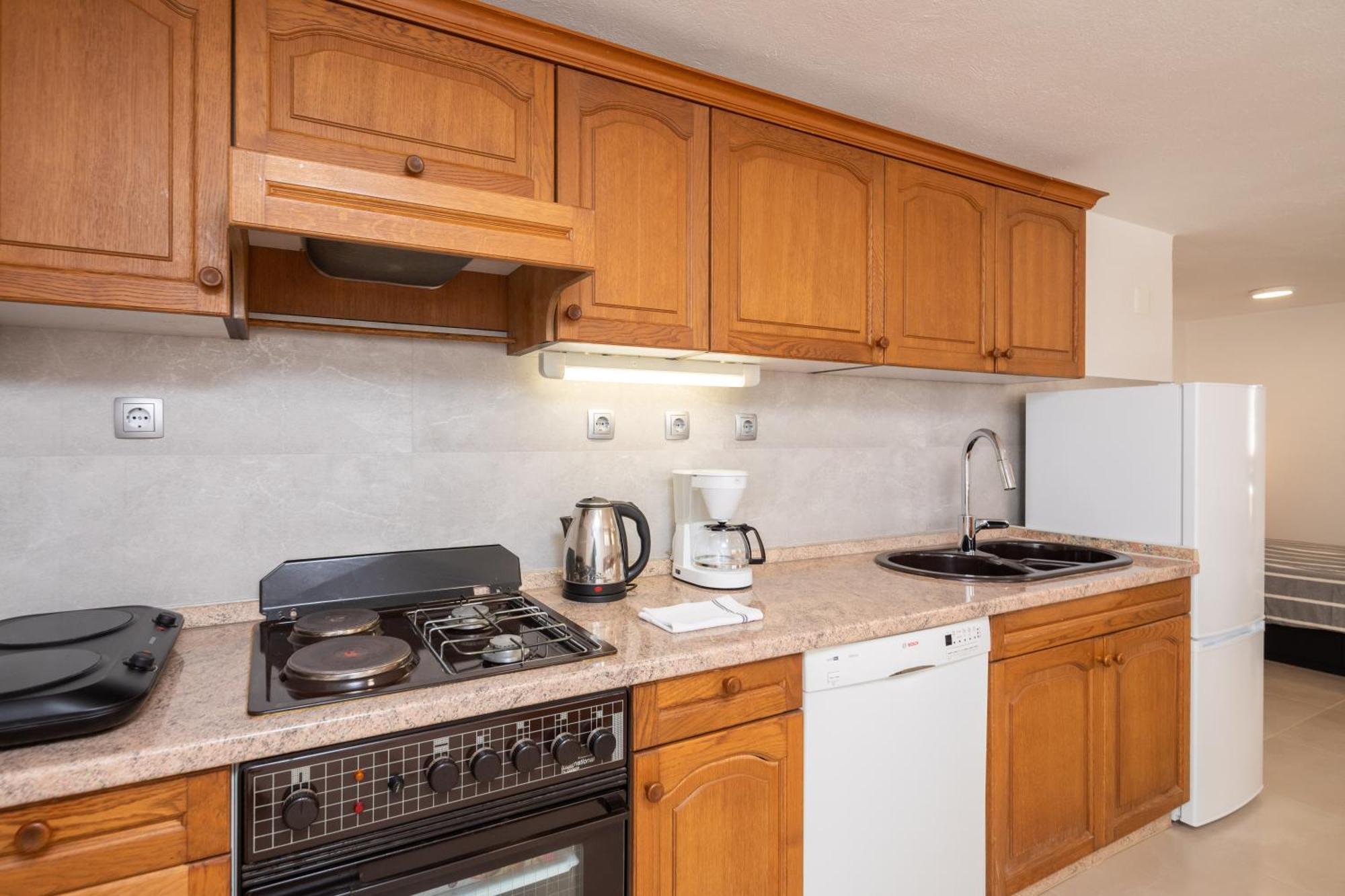Sunshine Suites Omiš Eksteriør billede