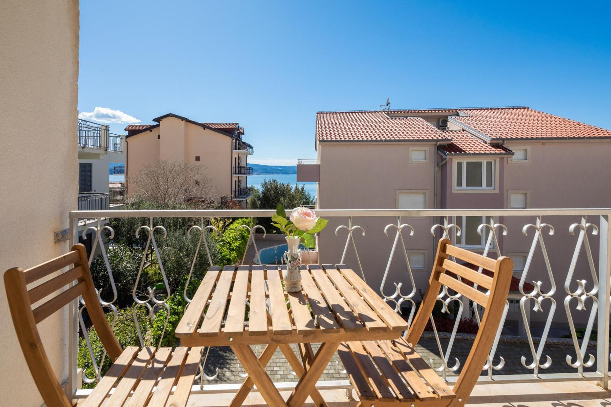 Sunshine Suites Omiš Eksteriør billede