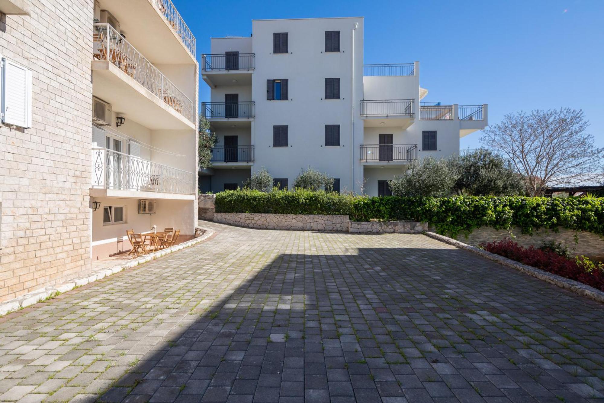 Sunshine Suites Omiš Eksteriør billede